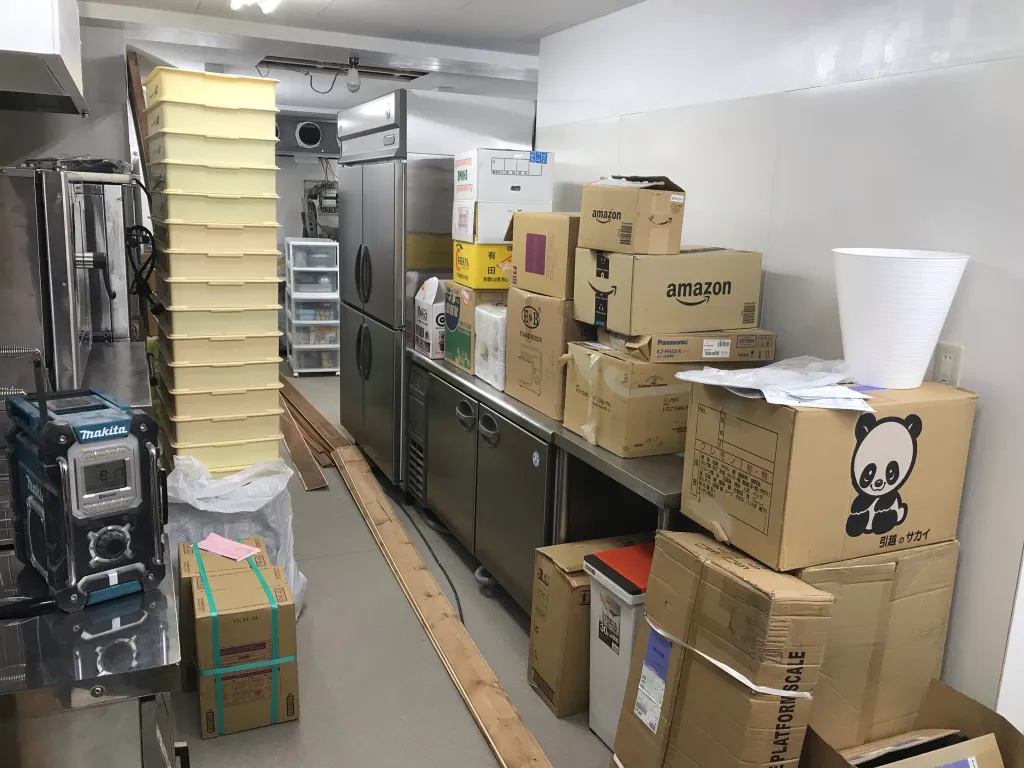 機械の納品が終わり、小道具を持って来た時の写真